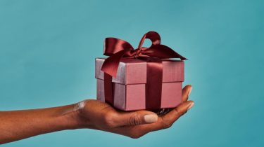 Should I gift a lump sum from my pension to family Understanding the Inheritance Tax implications_2369601111-1000x666 Should I gift a lump sum from my pension to family Understanding the Inheritance Tax implications_2369601111-1000x666